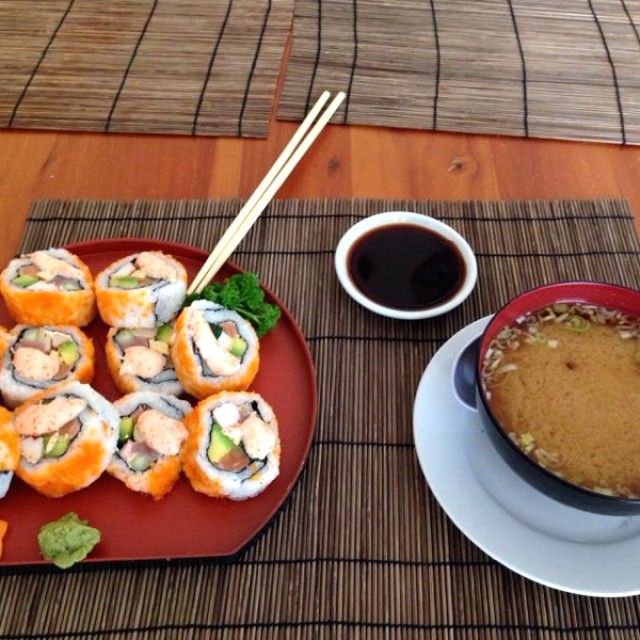 California roll y miso 