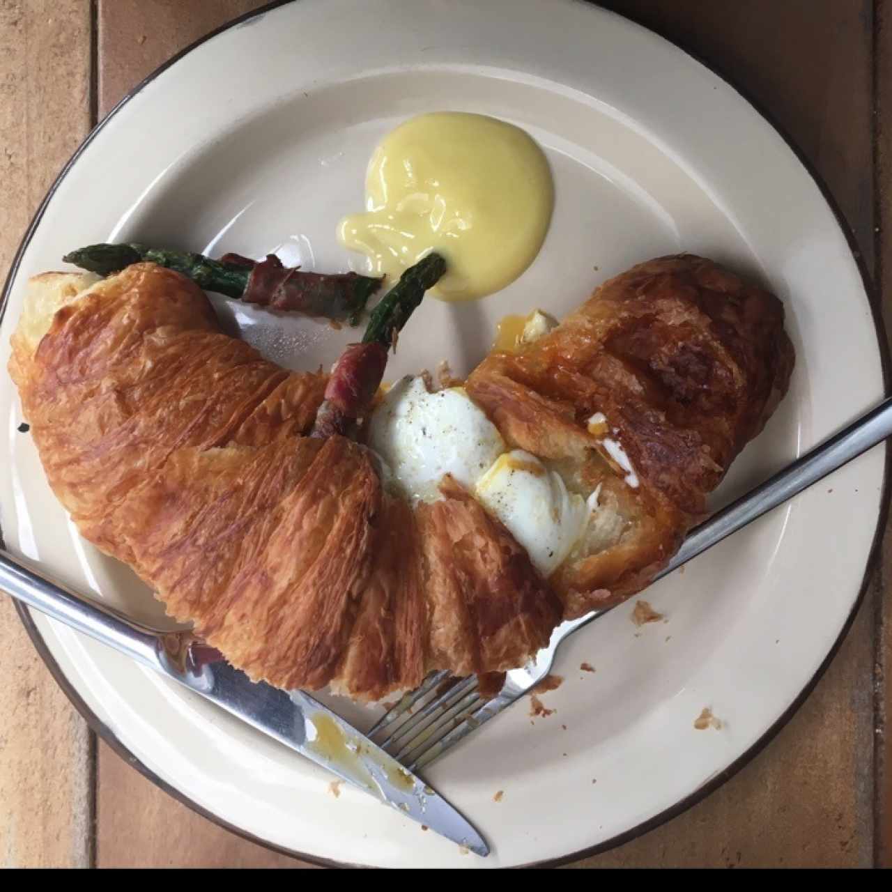 Huevos Poche con Esparragos
