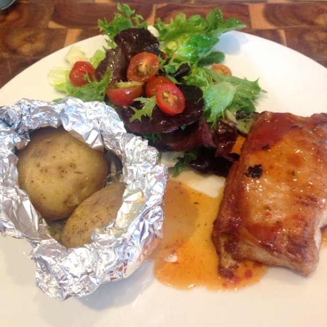 Chatas de cerdo en salsa BBQ