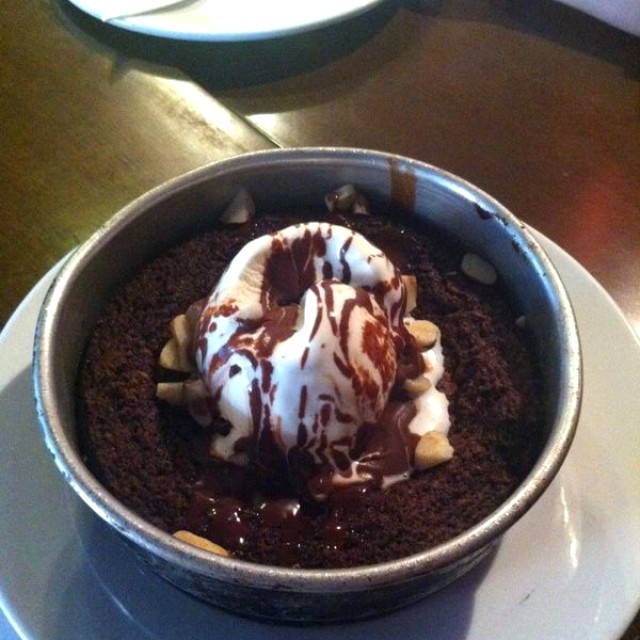 Deep dish brownie