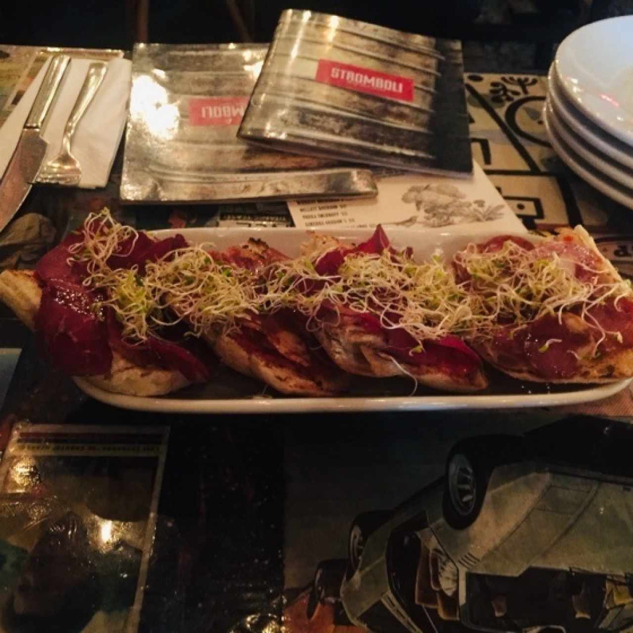 ENTRADAS - Crostini Carnes