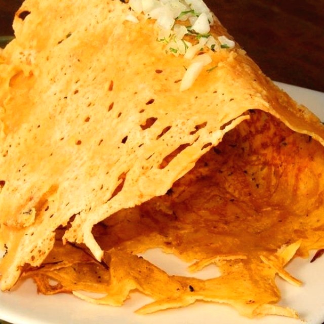 Las Botanas - Chicharrón De Queso