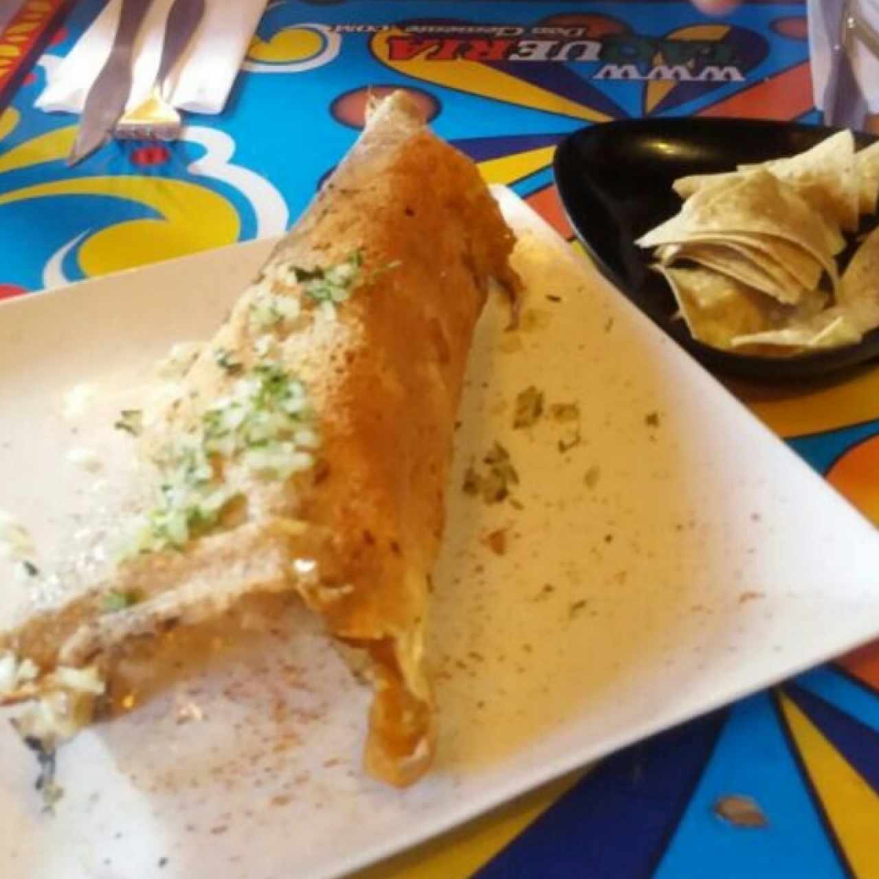 Las Botanas - Chicharrón de Queso