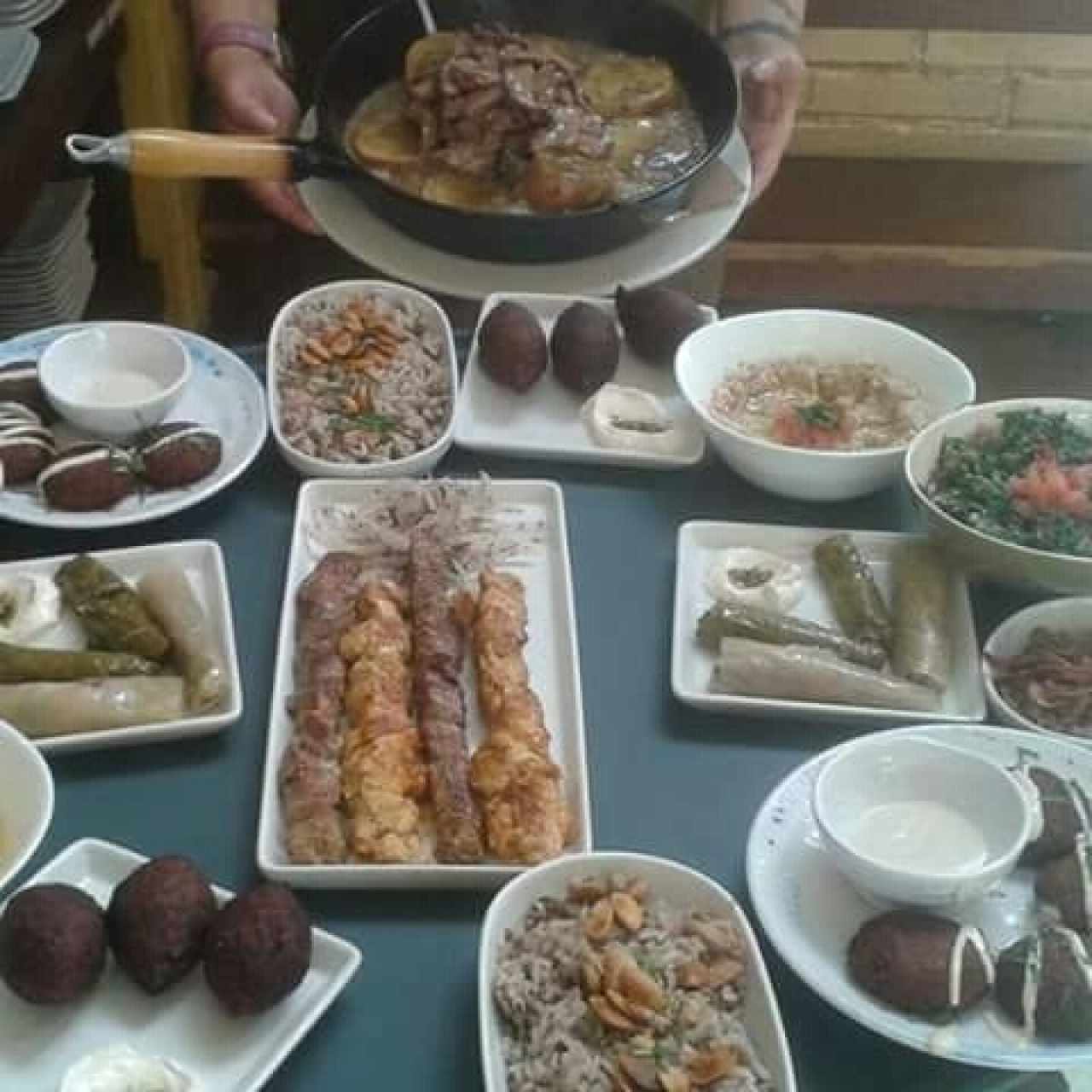 mezze con brazo de cordero