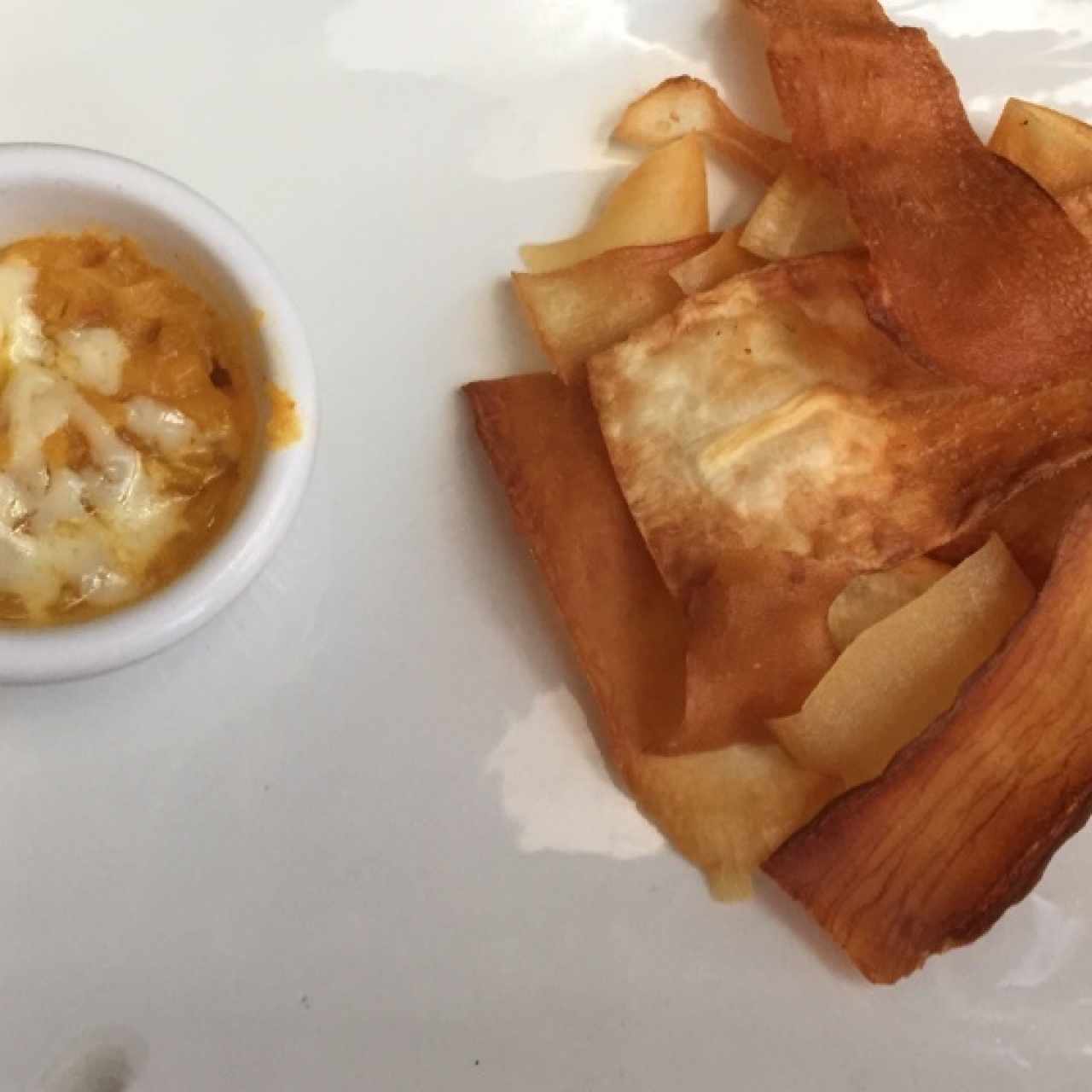 cortesía de la casa (chips de yuca)