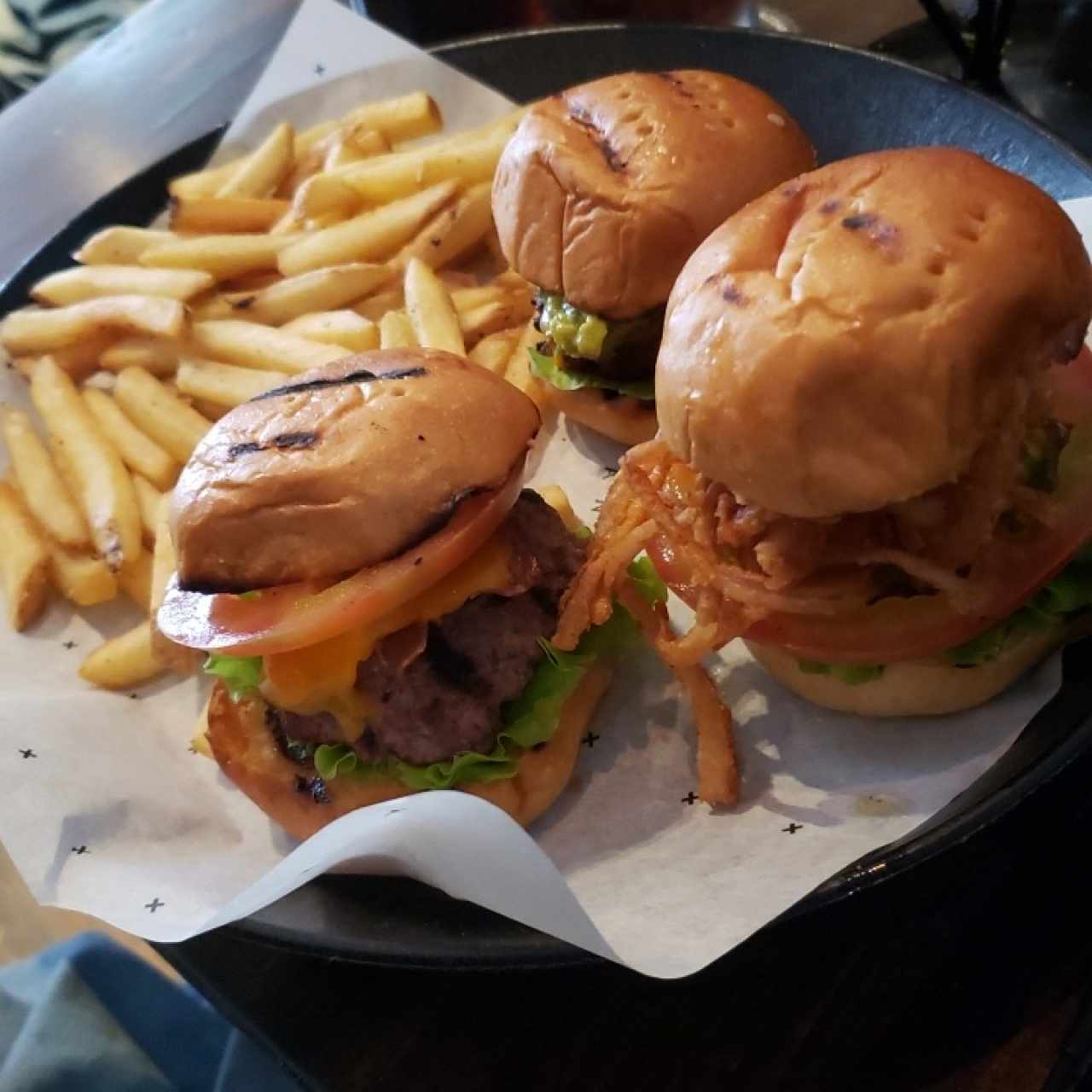 trio mini hamburguesas 