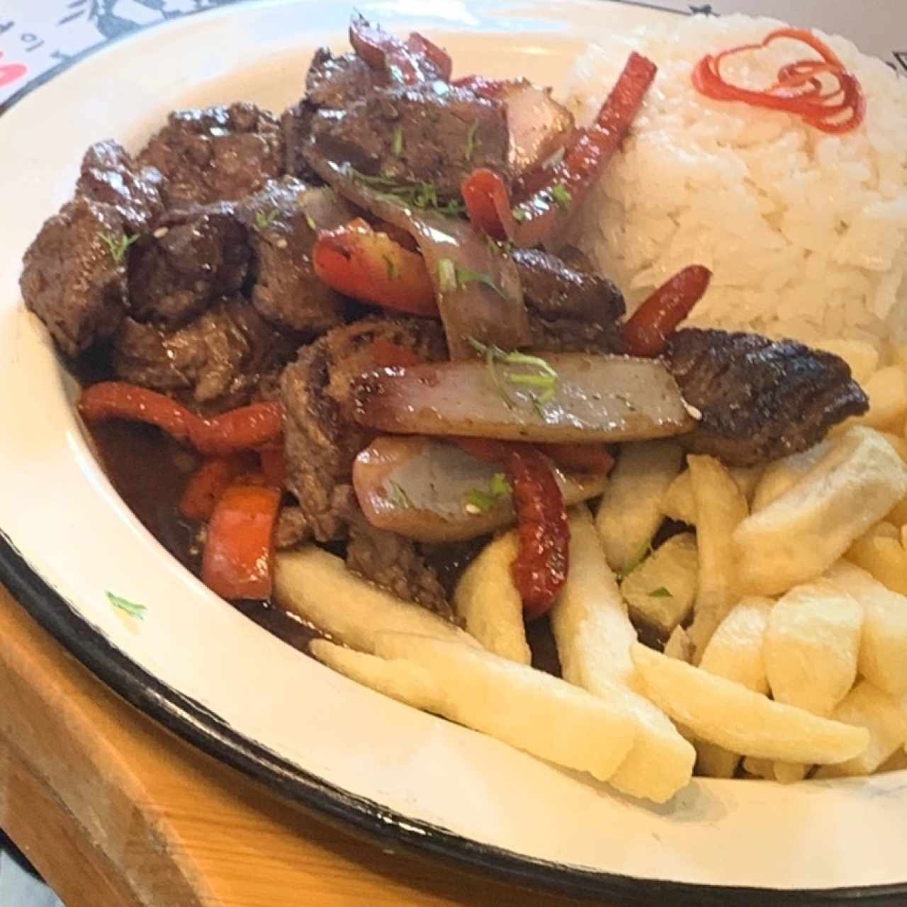 Lomo saltado