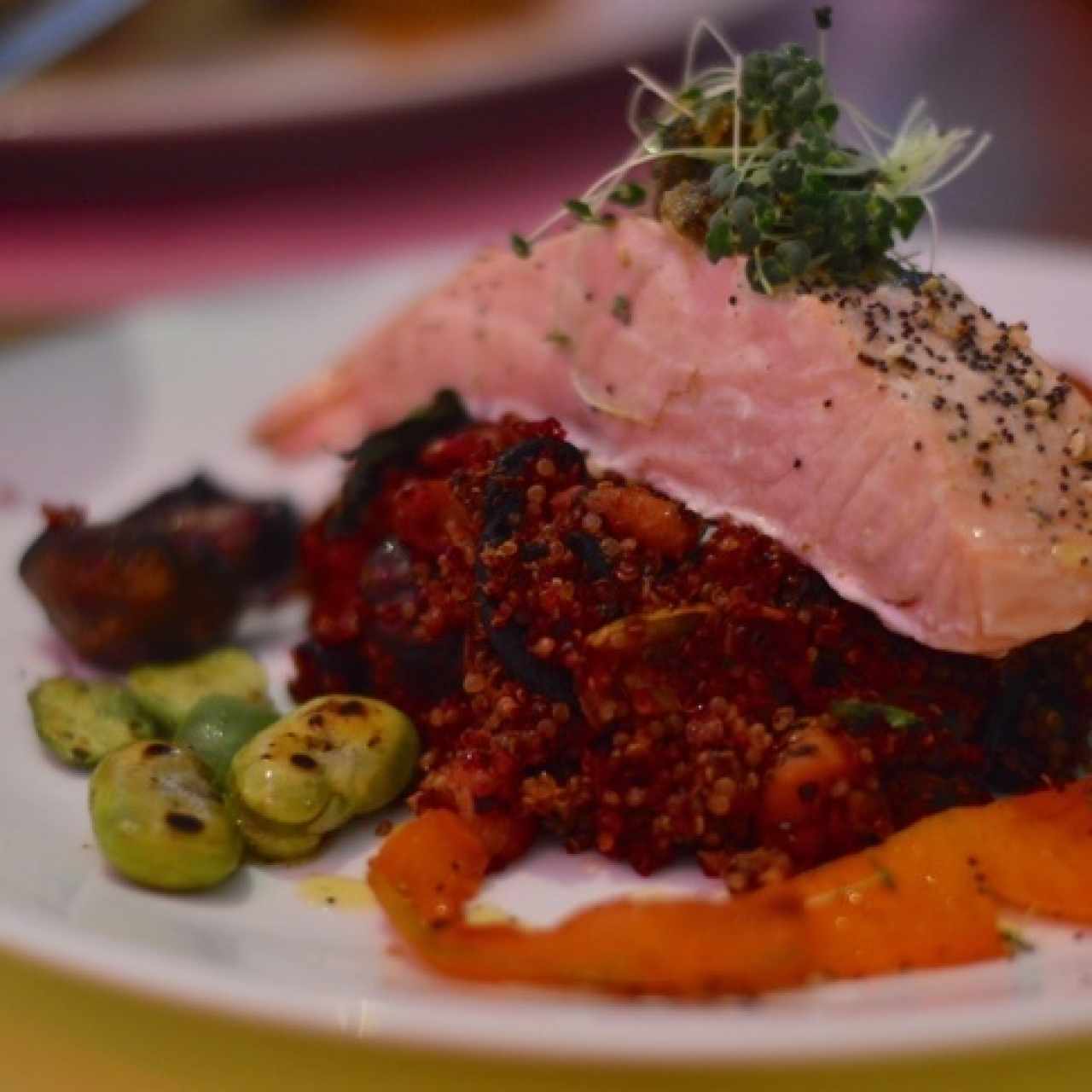 Salmón y quinua.
