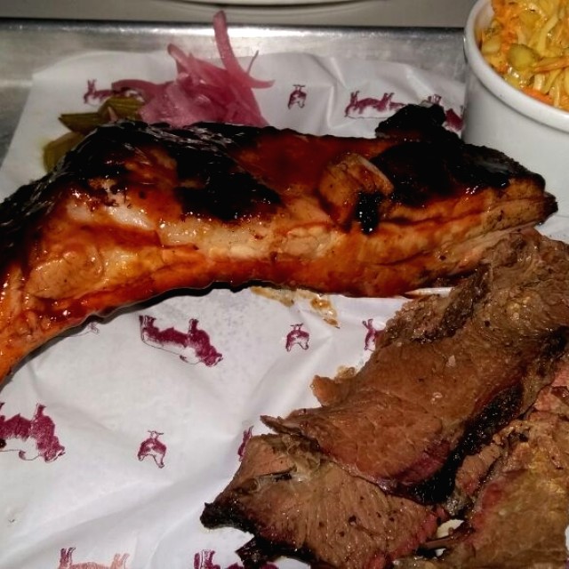 Costillitas BBQ Y Morrillo ahumado