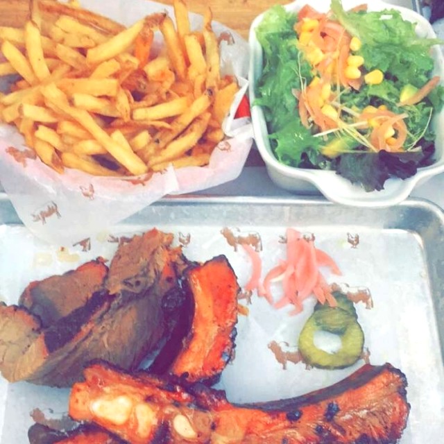 1/4 rack de costilla y 100gr de pecho 