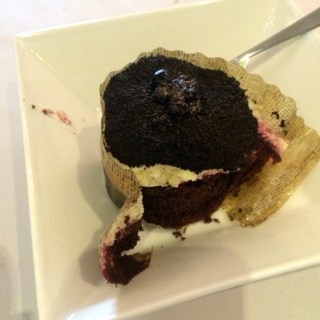 Silvestre ( ponque humedo crema frutos y oreo).