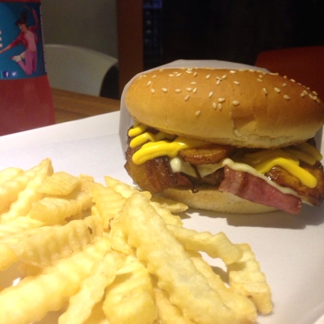 Hamburguesa De La Casa