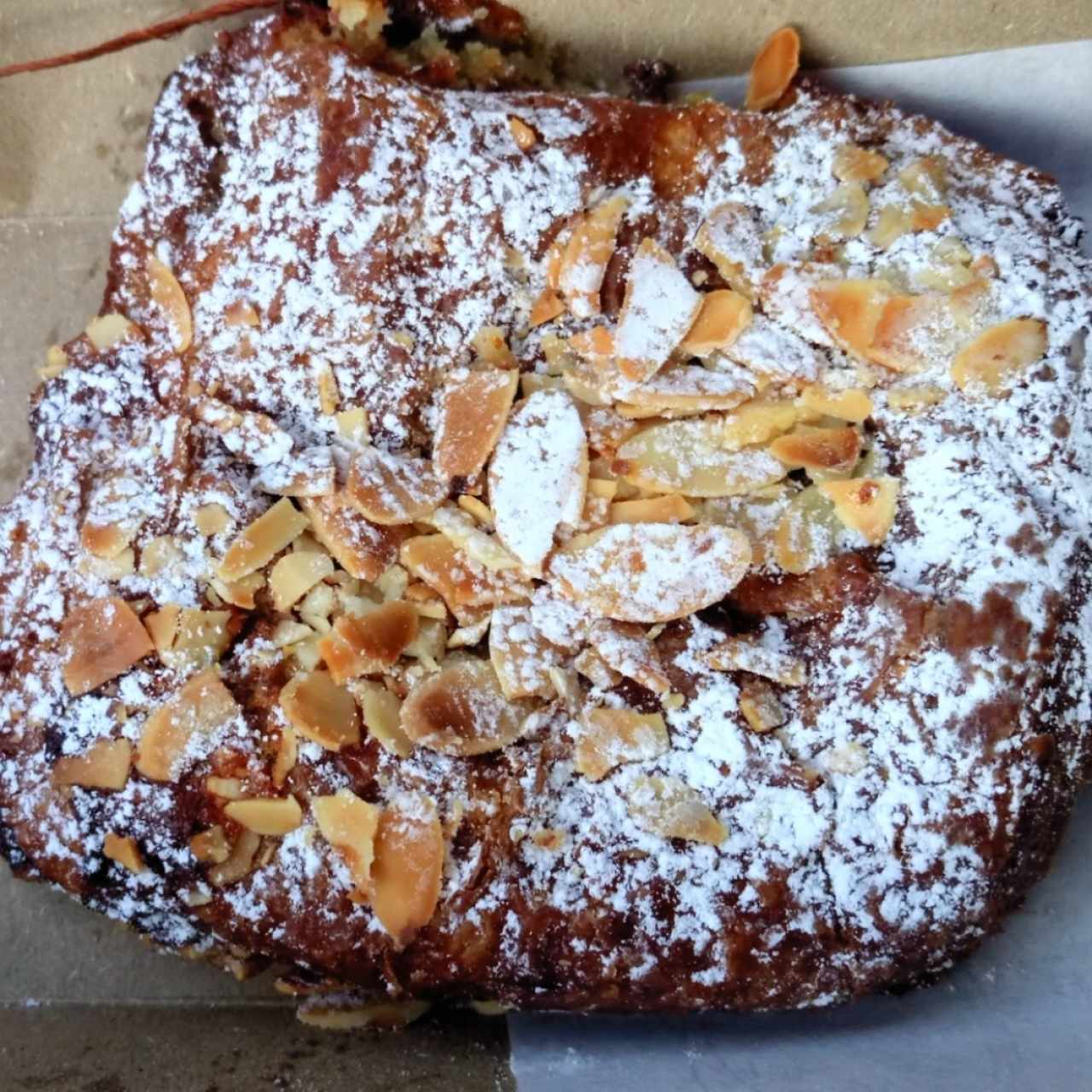 pan de chocolate y almendras 