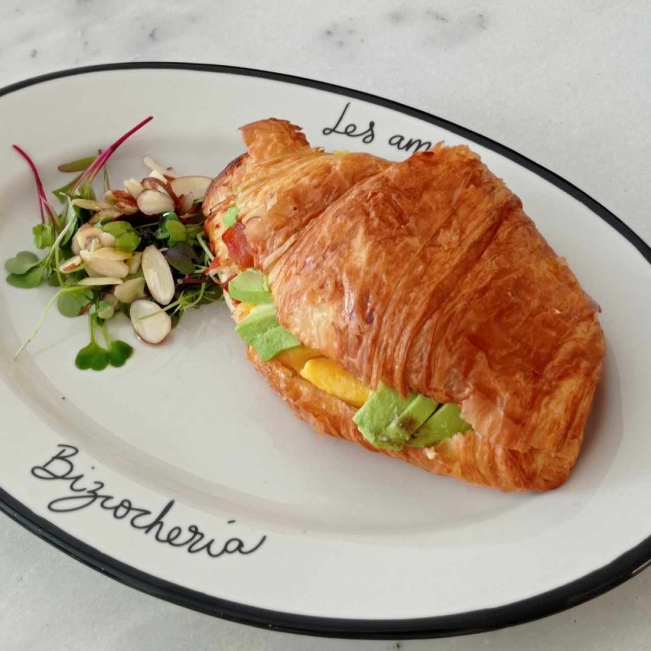 Croissant desayuno