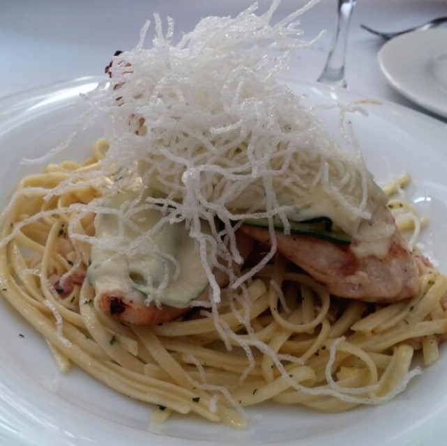 Pollo al grill con fettucine