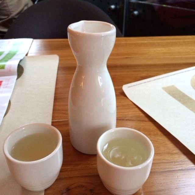 Sake caliente 