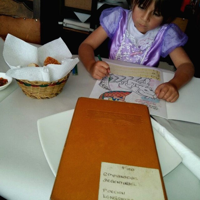 Cortesía: Libro para colorear y pansito con hogao