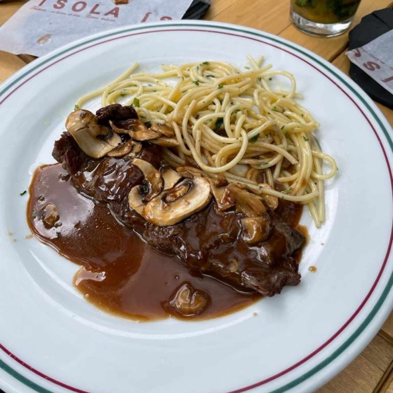 Baby beef al funghi.