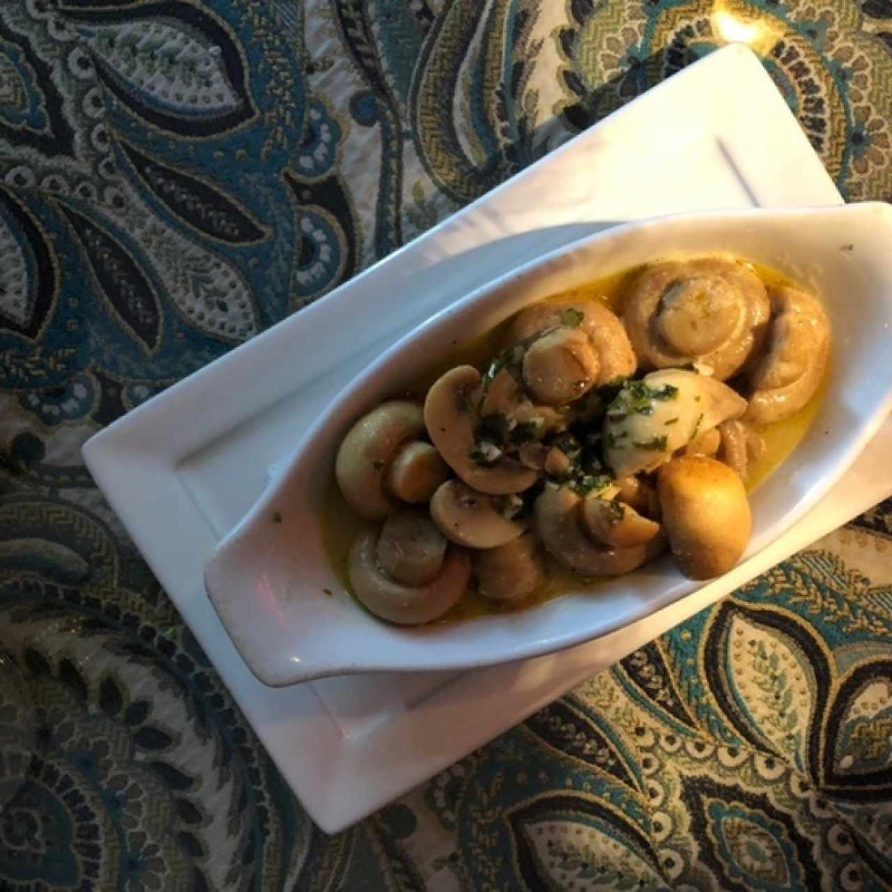 Champiñones al ajillo 