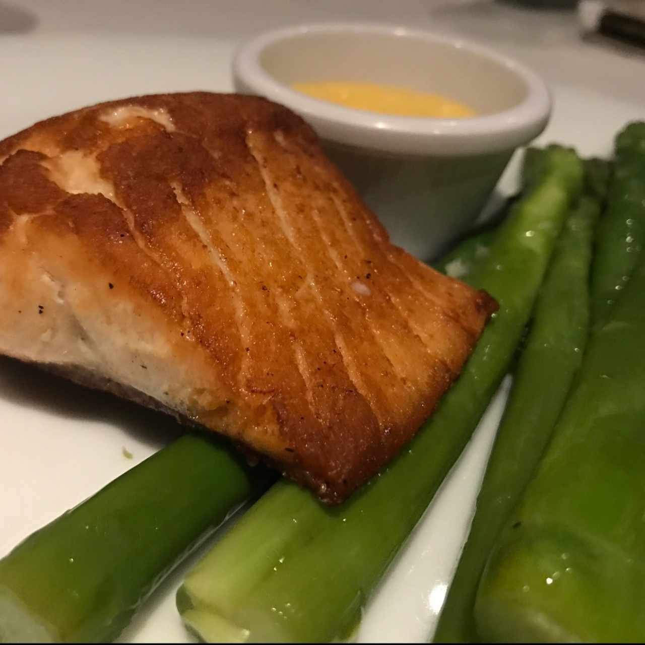Salmón con espárragos 