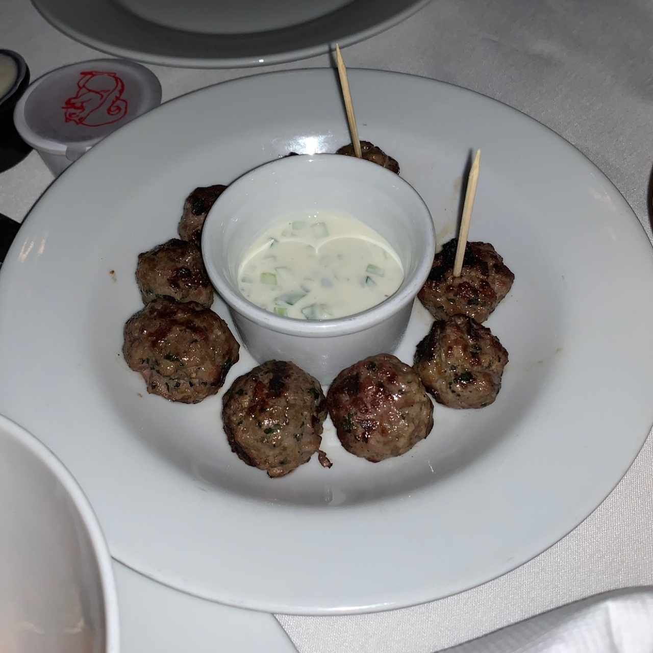 Albondigas de Cordero con Labneh