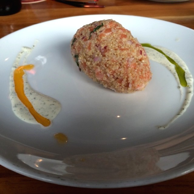 Tartar quinua de salmon 
