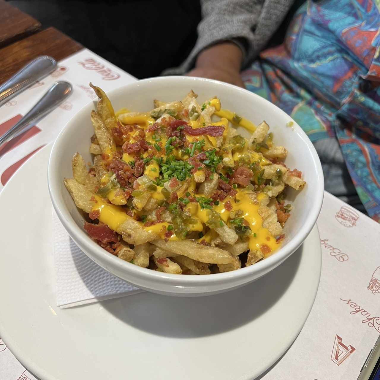 Bacon and Cheese Fries con papas francesas