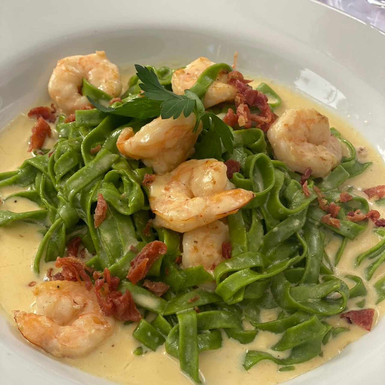 Fetuccini de alcachofa con camarones