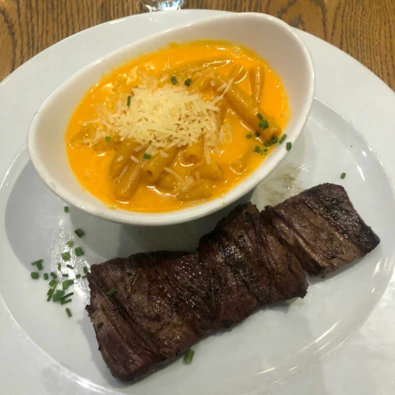 Baby beef con mac&cheese