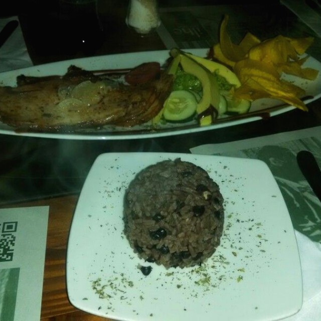 Cerdo al horno y arroz