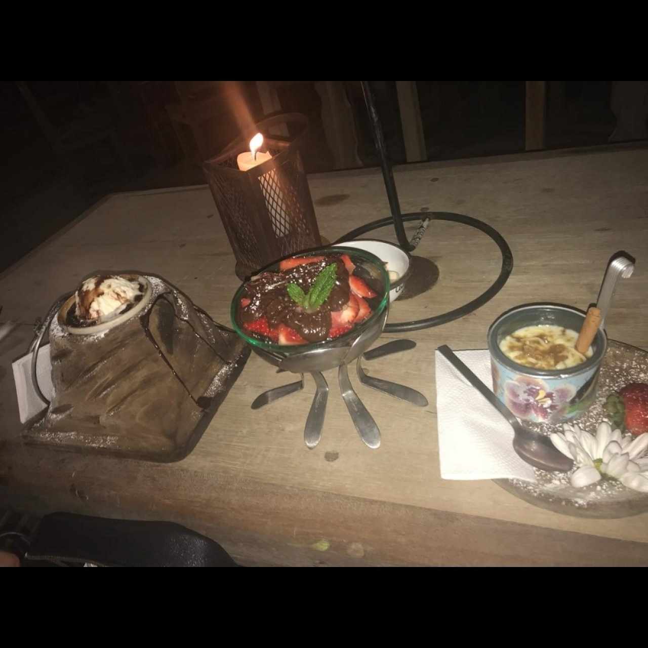 volcán, fresas con "nutella" (que no era) y mazamorra (muy rica)