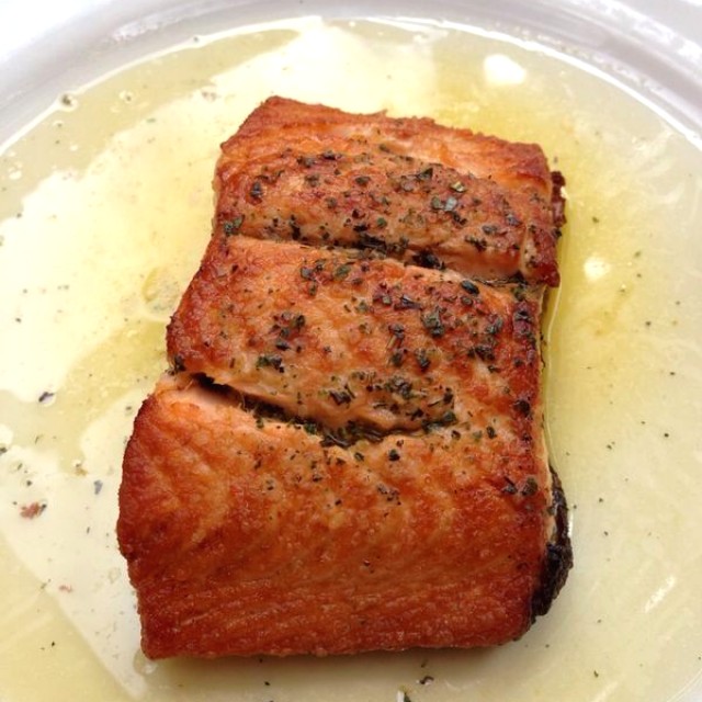 Salmón finas hierbas 