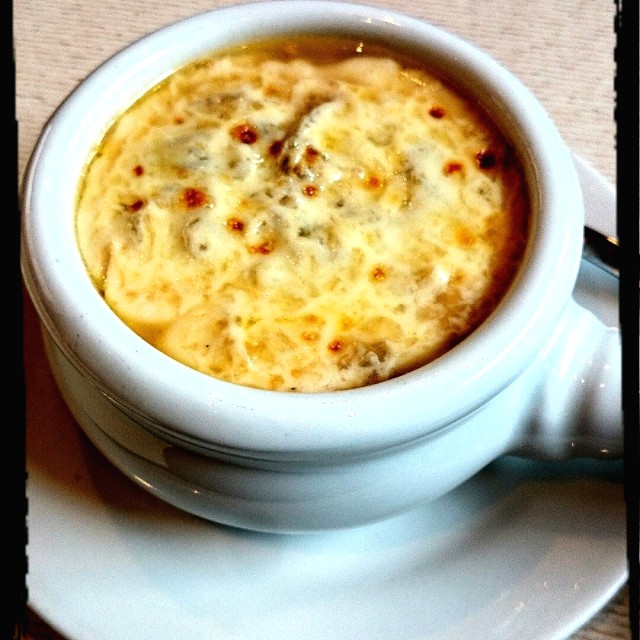 Sopa de Cebolla Gratinada