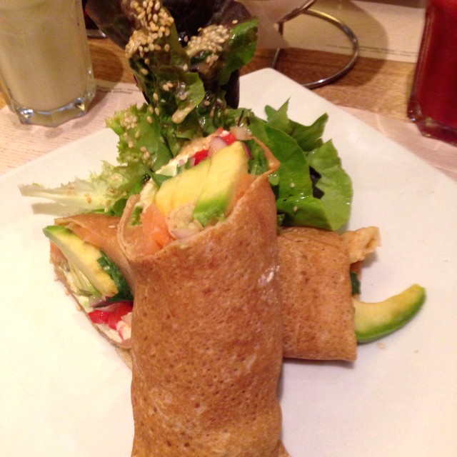 Salmon roll