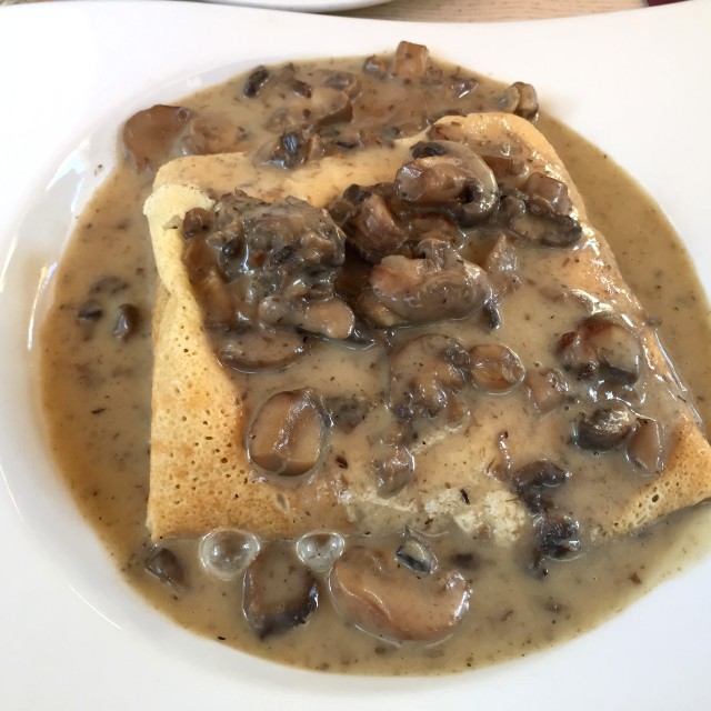 Crepe de queso y champiñones
