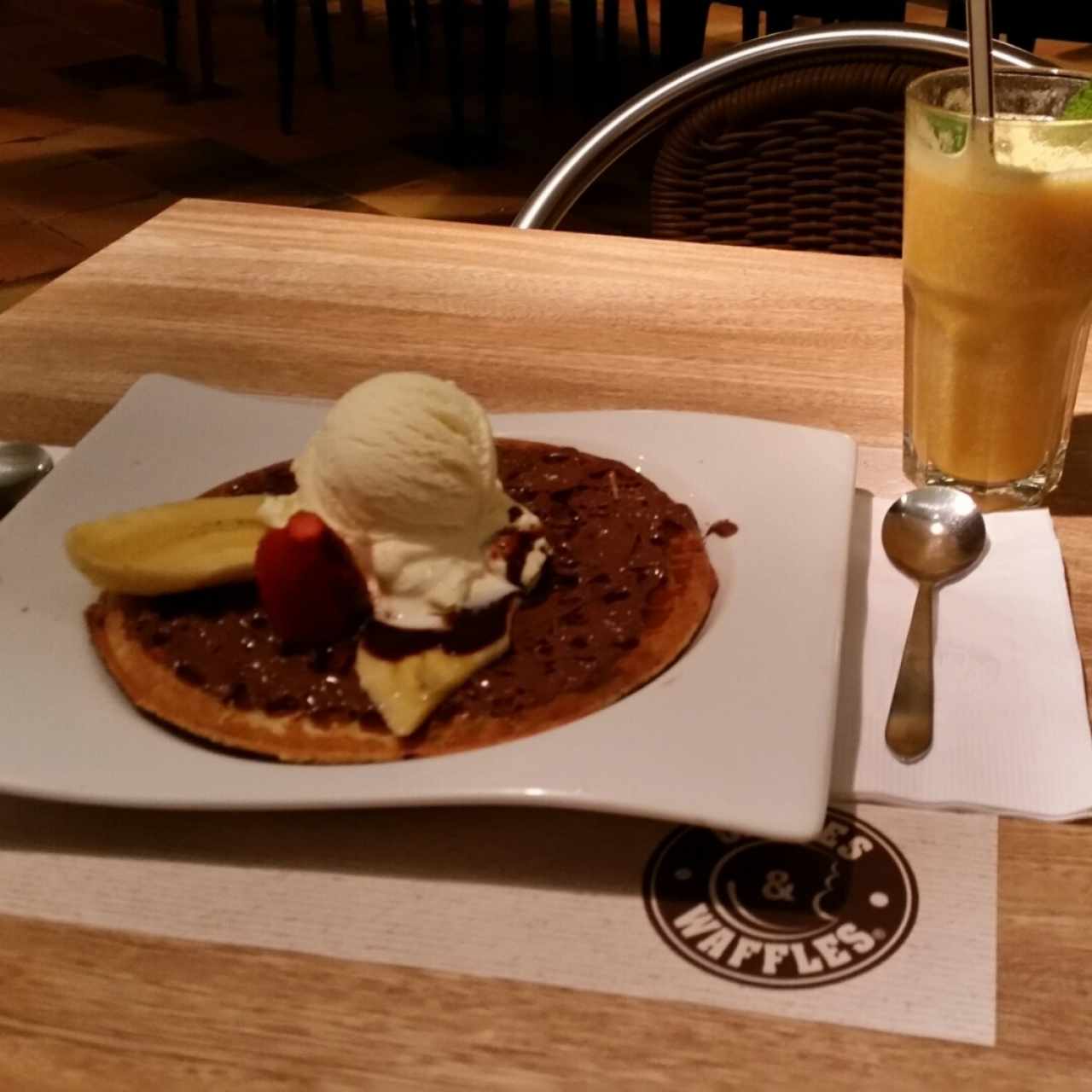 waffles nutella banano