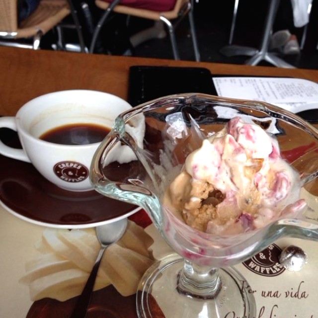 Helado Navidad y café