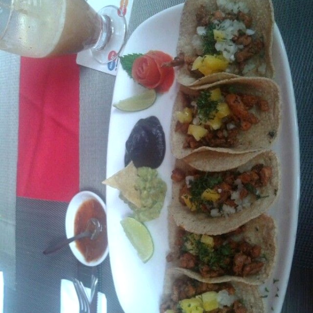 Tacos al pastor