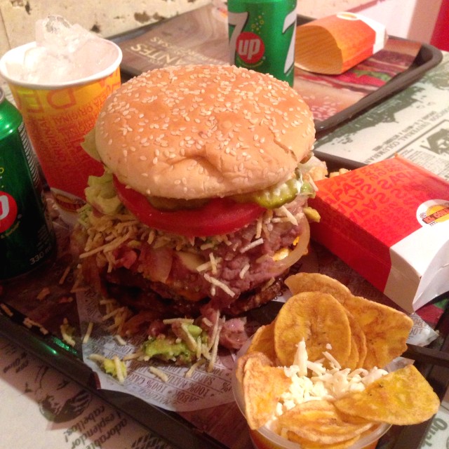 Hamburguesa especial todas adiciones