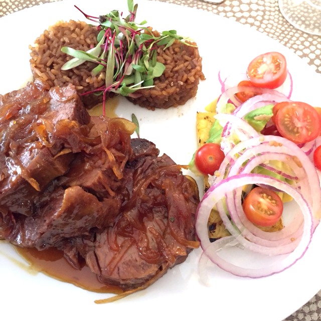 Lomo dulce con arroz con coco