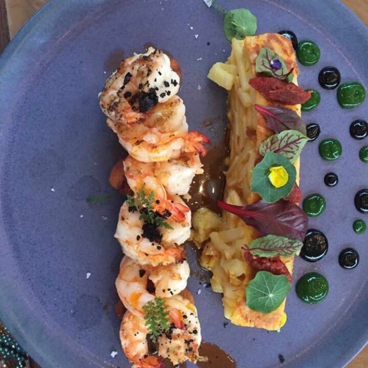 Langostinos y chorizo con salsa de paprika (u15 x 6 unidades).