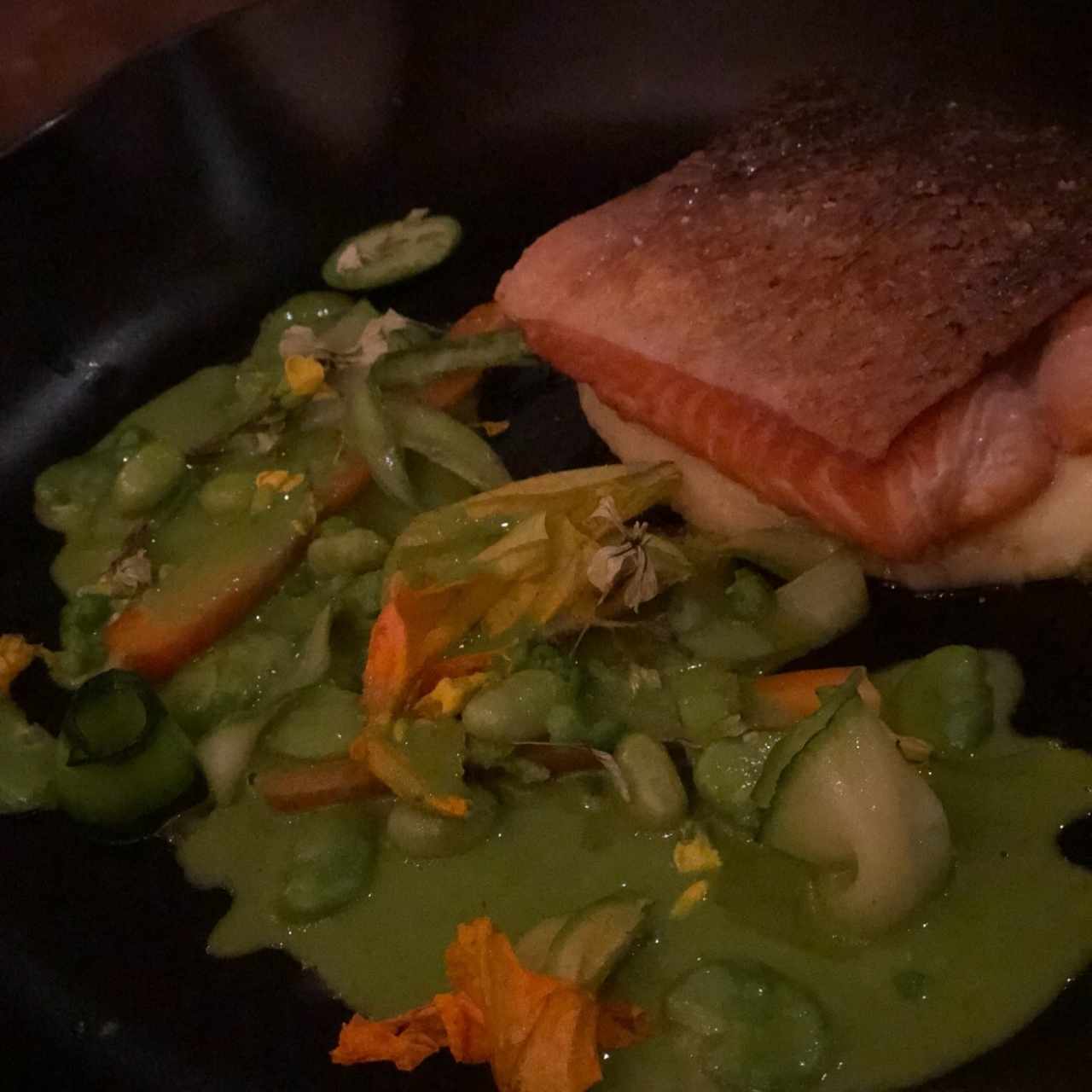 Salmón A La Plancha Con Salsa Holandesa