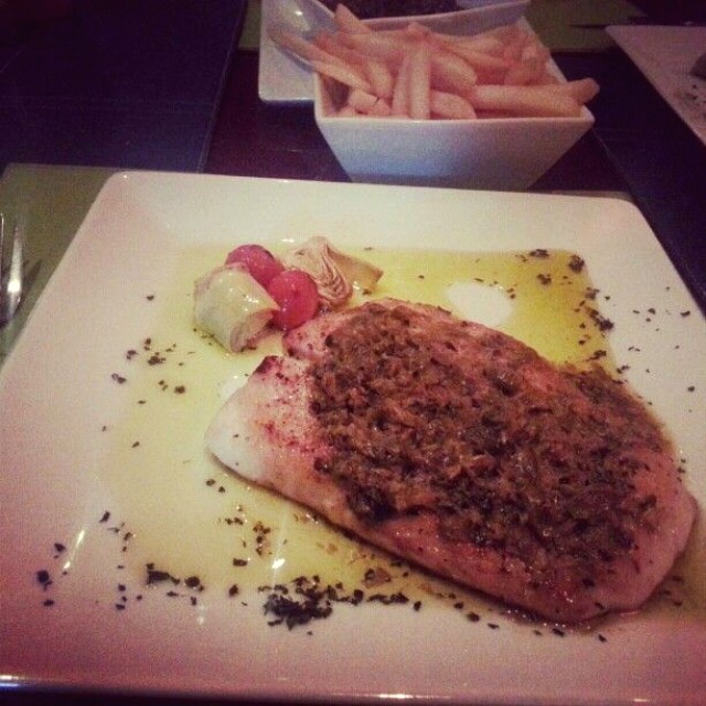 Mero en salsa de alcaparras.