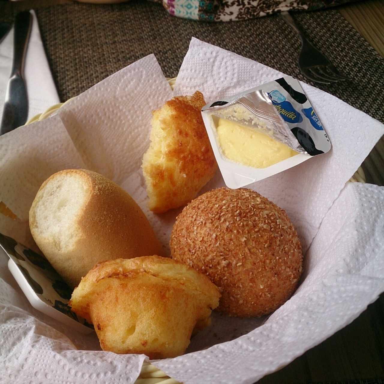 pan cortesía de la casa 