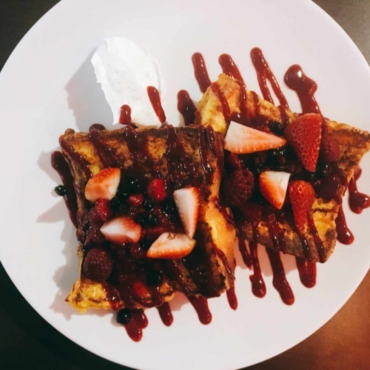 Tostadas francesas de frutos rojos 