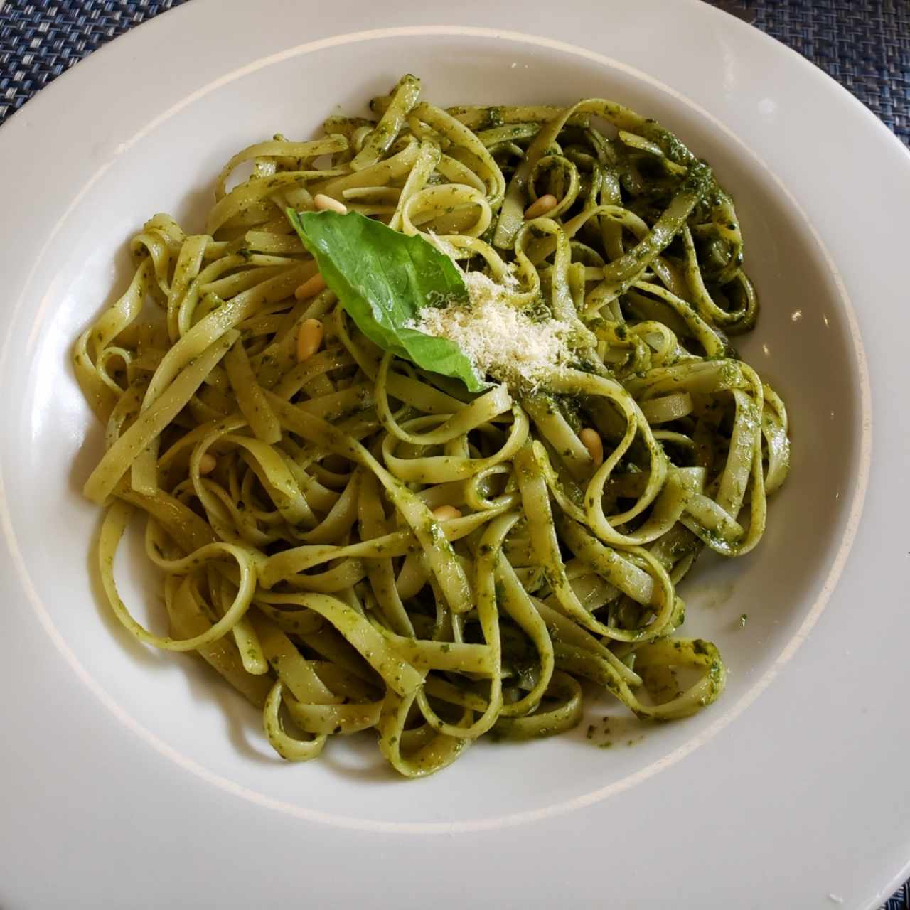 Fetuccine al Pesto