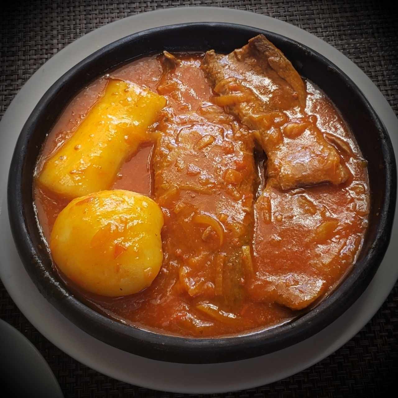 Lengua en Salsa Criolla