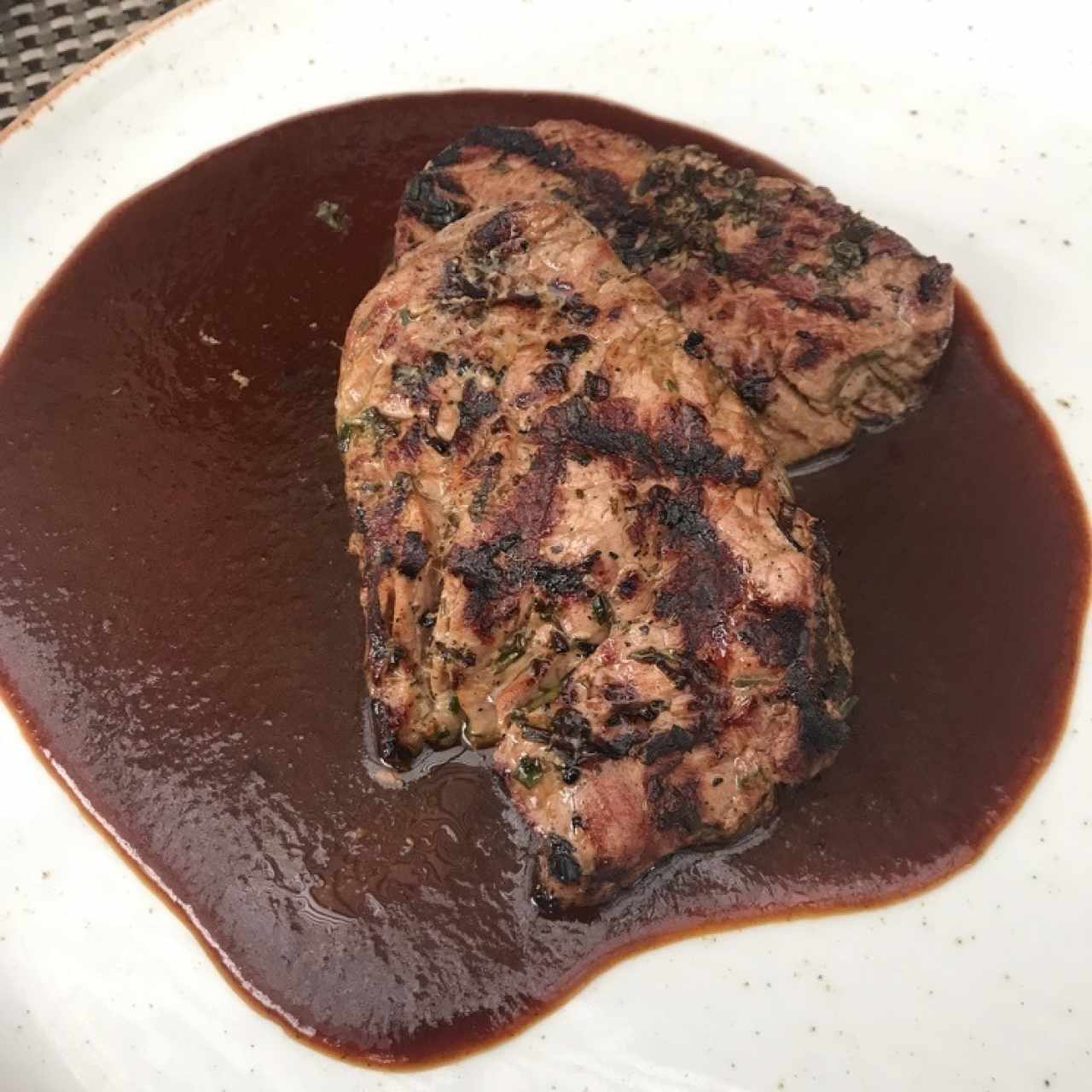 Tajadas de lomo en salsa de oporto