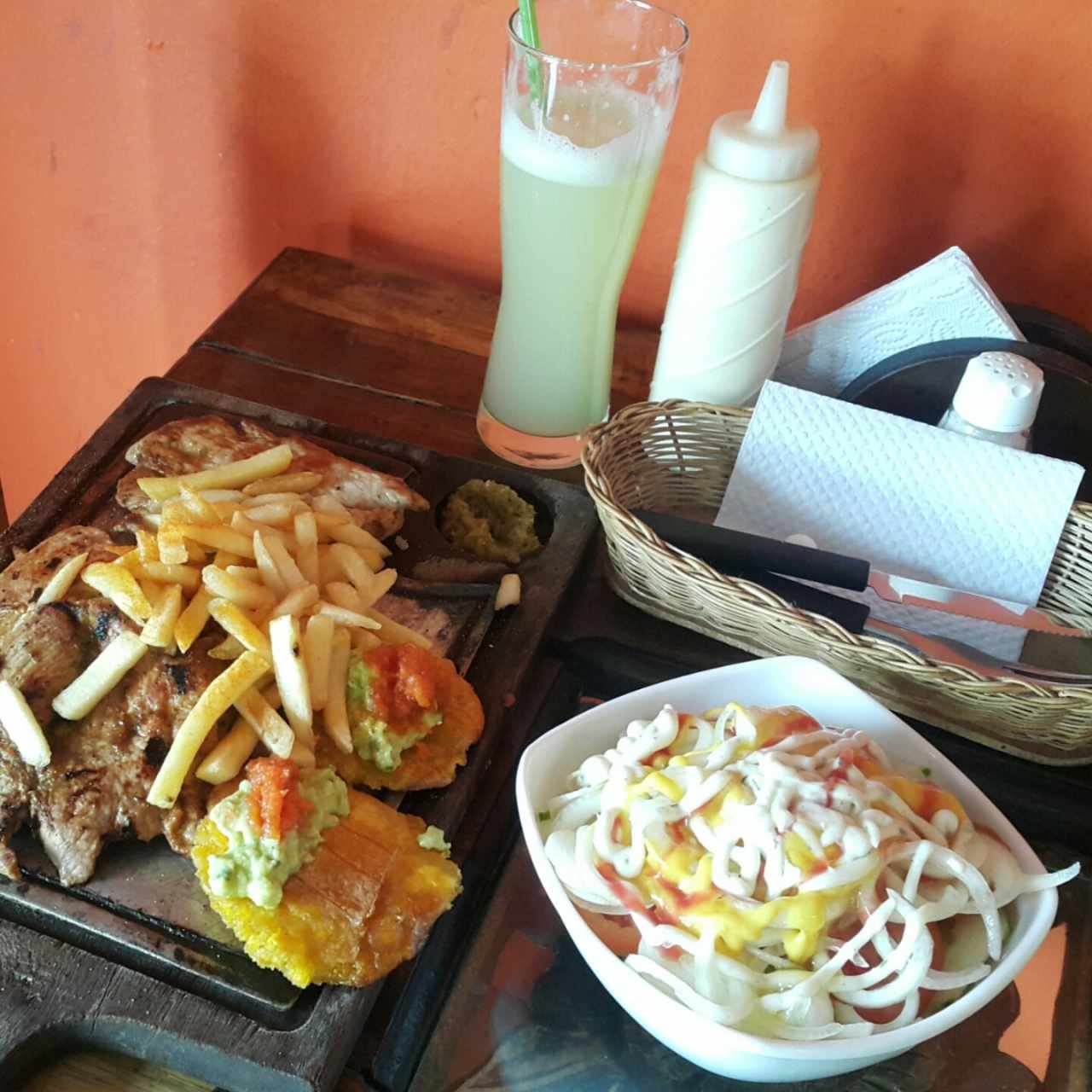 Tabla de Carnes Mixta + Ensalada Gr