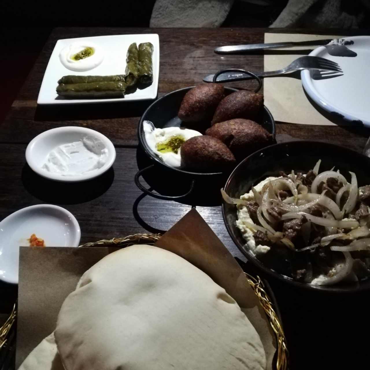 Kibble, Hummus con Cordero, indios de uva